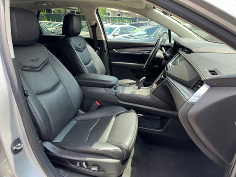 Used 2019 Cadillac XT5 Premium Luxury AWD/4WD image 11