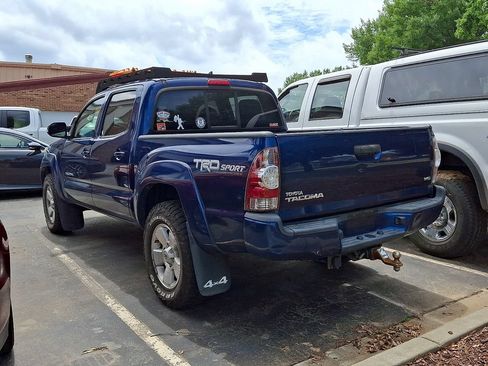 Used 2015 Toyota Tacoma 4x4 Double Cab w/ TRD Sport Package image 6