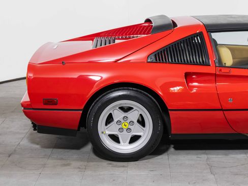 Used 1988 Ferrari 328 GTS image 21