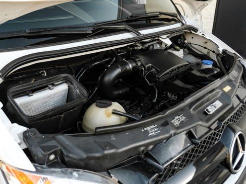 Used 2013 Mercedes-Benz Sprinter 3500 image 33