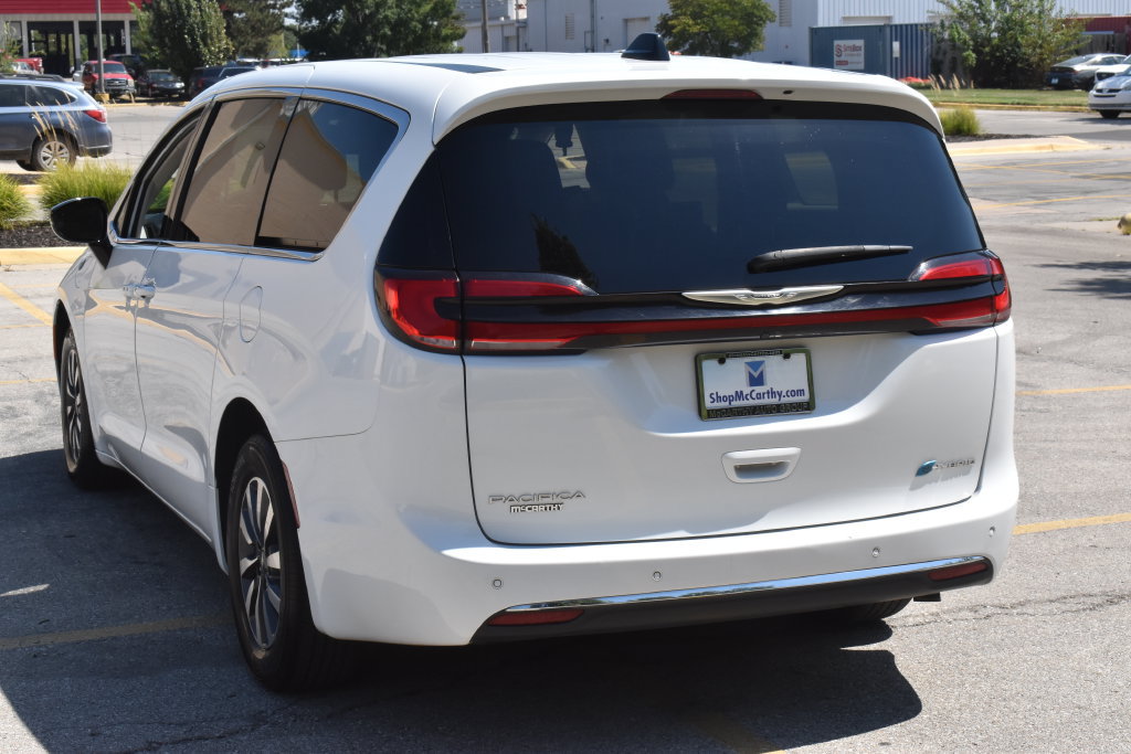 Used 2024 Chrysler Pacifica Limited FWD image 11