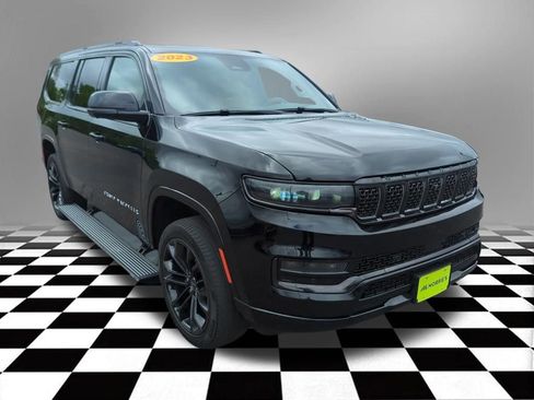 Used 2023 Jeep Grand Wagoneer L Series III w/ Quick Order Packagew 28T AWD/4WD image 10