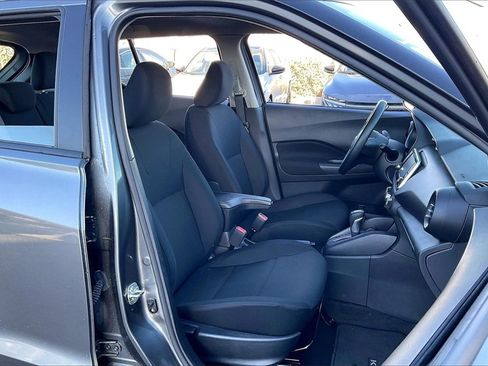 Used 2025 Nissan Kicks Play S image 7