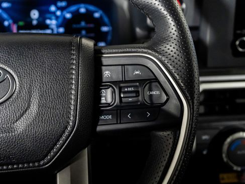 Used 2025 Toyota 4Runner TRD Off-Road image 41