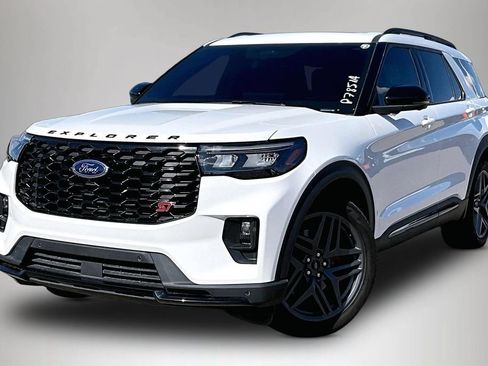Used 2025 Ford Explorer ST w/ Sun And Sound Package AWD/4WD image 3