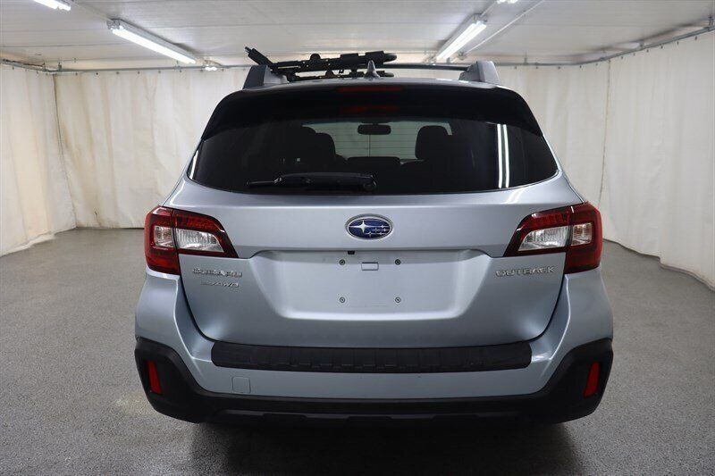 Used 2018 Subaru Outback 2.5i Limited AWD/4WD image 5
