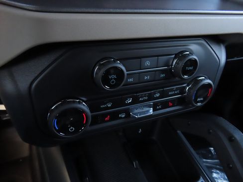 New 2025 Ford Bronco Big Bend w/ Black Diamond Package image 13