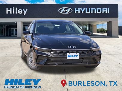 New 2025 Hyundai Elantra SE