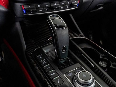 Used 2022 Maserati Levante Modena image 15