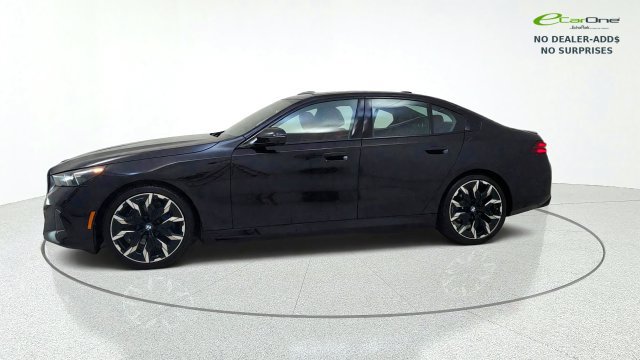 Used 2027 BMW i5 eDrive40 w/ M Sport Package RWD image 4