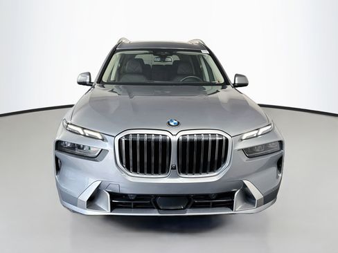 Used 2026 BMW X7 xDrive40i AWD/4WD image 2