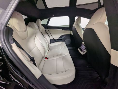 Used 2022 Tesla Model S Plaid image 34