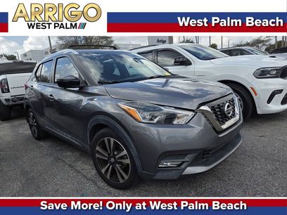 Used 2018 Nissan Kicks SR w/ Exterior Package