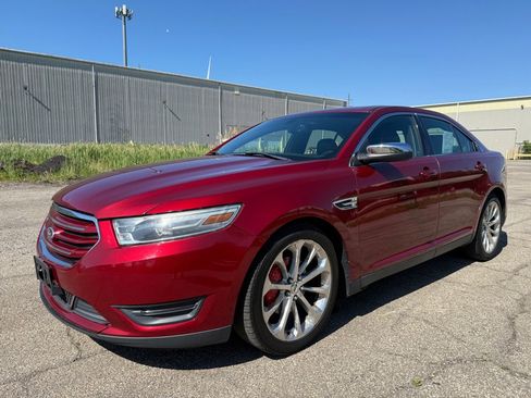 Used 2013 Ford Taurus Limited FWD image 7