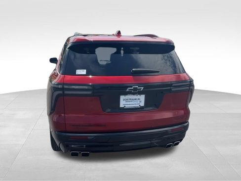 Used 2024 Chevrolet Traverse RS AWD/4WD image 7