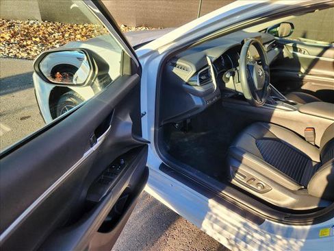 Used 2024 Toyota Camry SE image 23