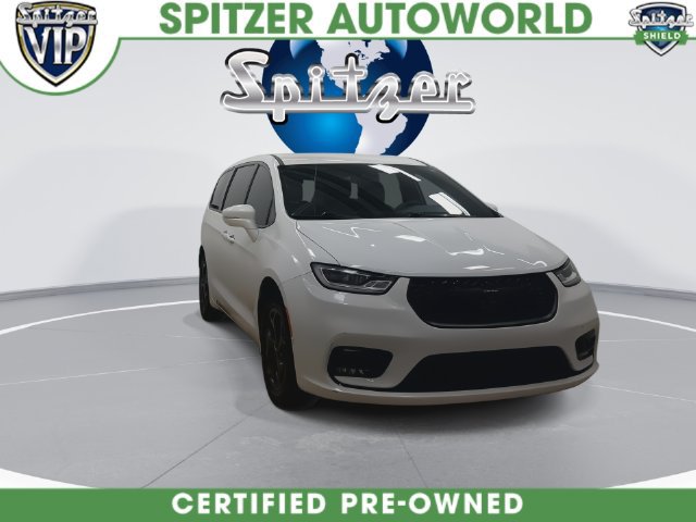 Used 2022 Chrysler Pacifica Touring-L w/ Uconnect Theater Family Group FWD image 4