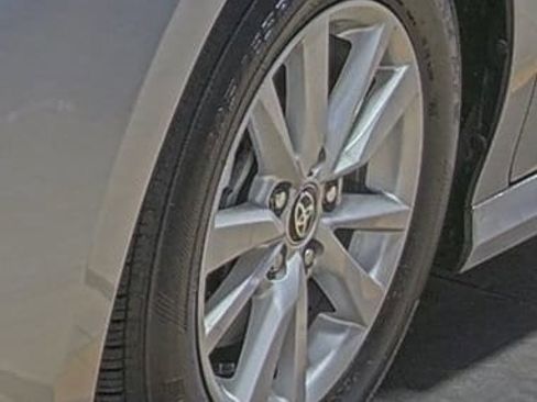 Used 2025 Toyota Camry LE image 15