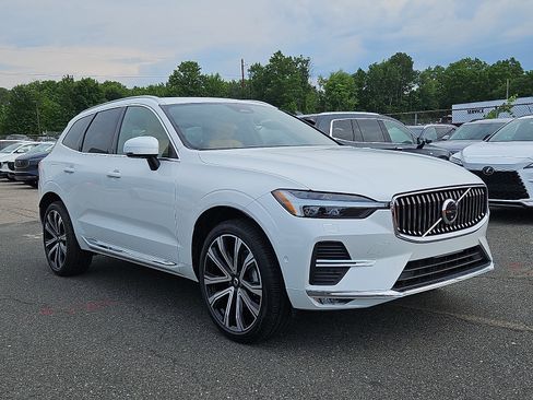 Certified 2023 Volvo XC60 B5 Ultimate w/ Climate Package AWD/4WD image 3