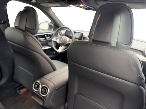 Used 2024 Mercedes-Benz C 300 C 300 image 40