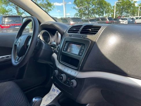 Used 2017 Dodge Journey SE FWD image 28