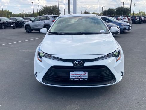 New 2026 Toyota Corolla LE FWD image 2