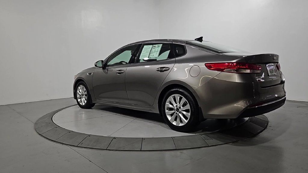 Used 2016 Kia Optima EX w/ Premium Package FWD image 3
