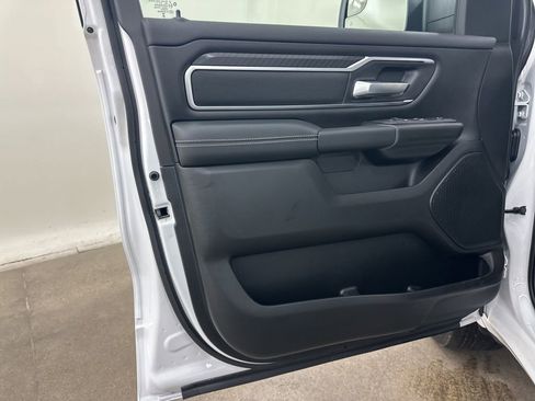 New 2026 RAM 1500 4x4 Crew Cab image 28