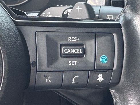 Used 2023 Nissan Pathfinder SL w/ Lighting Package (N92) image 26