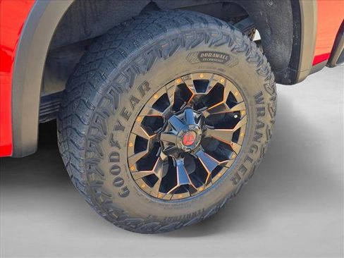 Used 2023 Chevrolet Silverado 1500 ZR2 w/ Technology Package image 21