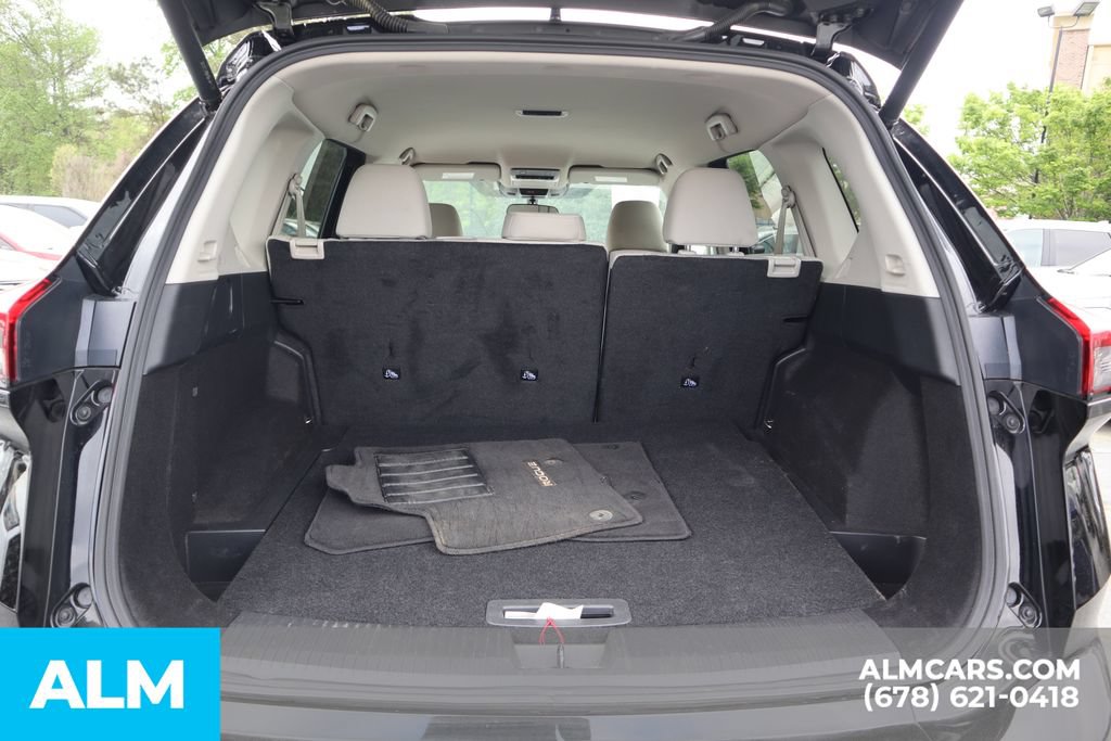 Used 2025 Nissan Rogue SV FWD image 20