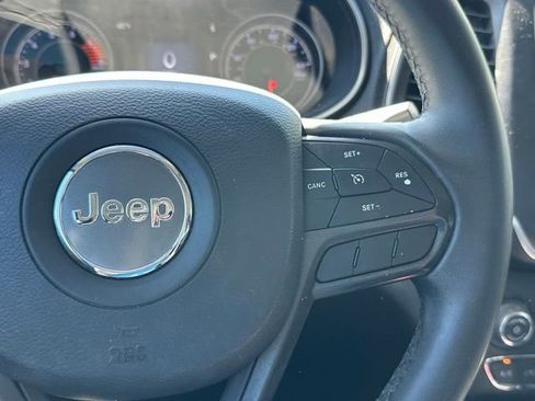 Used 2020 Jeep Cherokee Trailhawk image 22