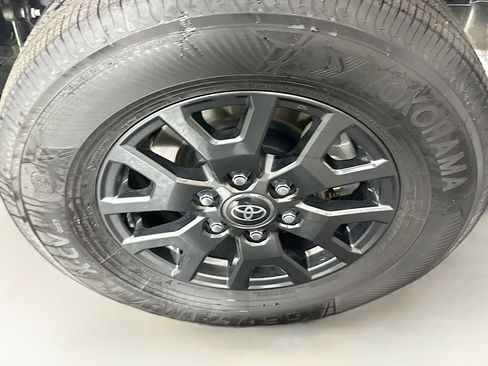 Used 2025 Toyota 4Runner SR5 image 11