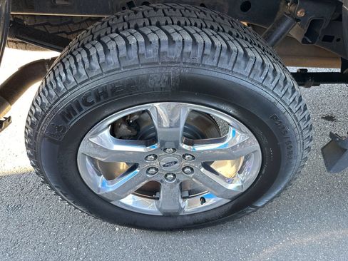 Used 2021 Ford F150 Lariat w/ Equipment Group 502A High AWD/4WD image 12