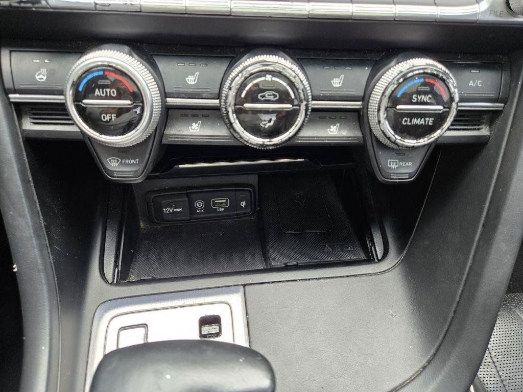 Used 2019 Genesis G70 2.0T Advanced w/ Prestige Package AWD/4WD image 19