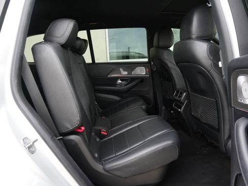 Used 2021 Mercedes-Benz GLS 450 4MATIC image 20