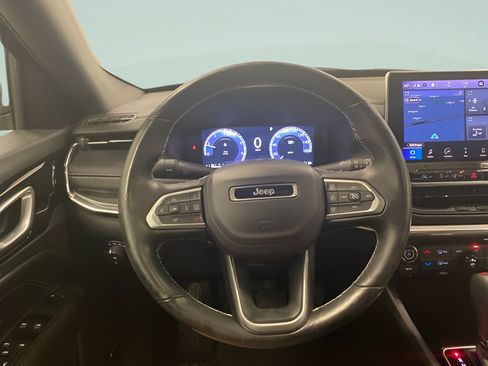Used 2022 Jeep Compass High Altitude AWD/4WD image 16
