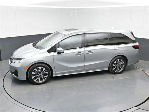 Used 2025 Honda Odyssey Elite image 38