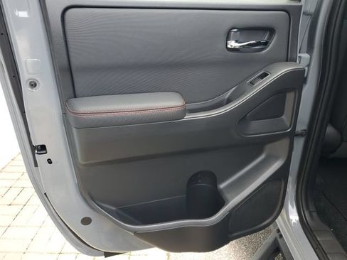 Used 2022 Nissan Frontier Pro-X RWD image 31