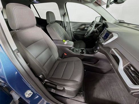 Used 2024 GMC Terrain SLE AWD/4WD image 30