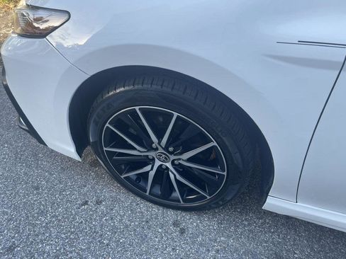 Used 2021 Toyota Camry SE image 12