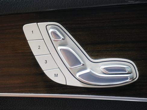 Used 2018 Mercedes-Benz GLC 300 image 16