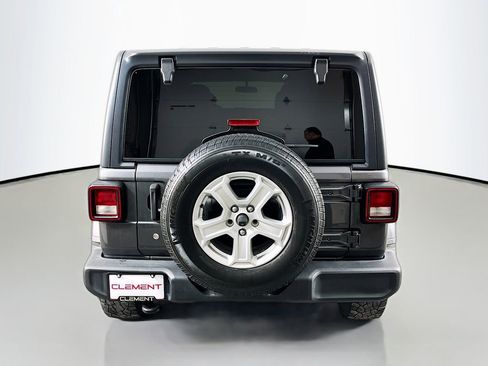 Used 2018 Jeep Wrangler Unlimited Sport S image 8