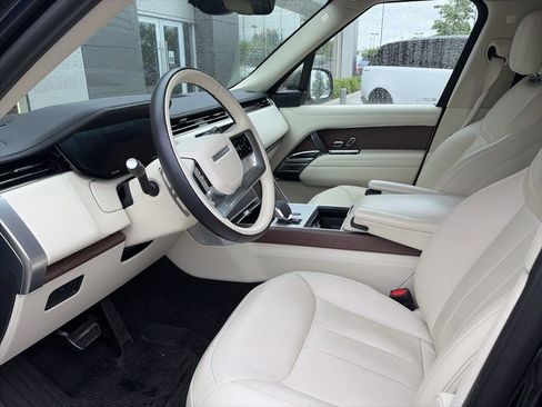 Used 2024 Land Rover Range Rover Long Wheelbase SE AWD/4WD image 12