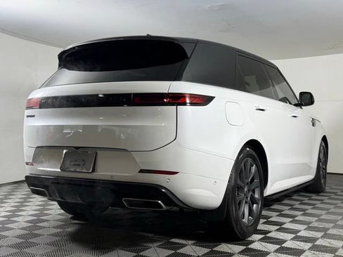 Used 2025 Land Rover Range Rover Sport Dynamic SE AWD/4WD image 8