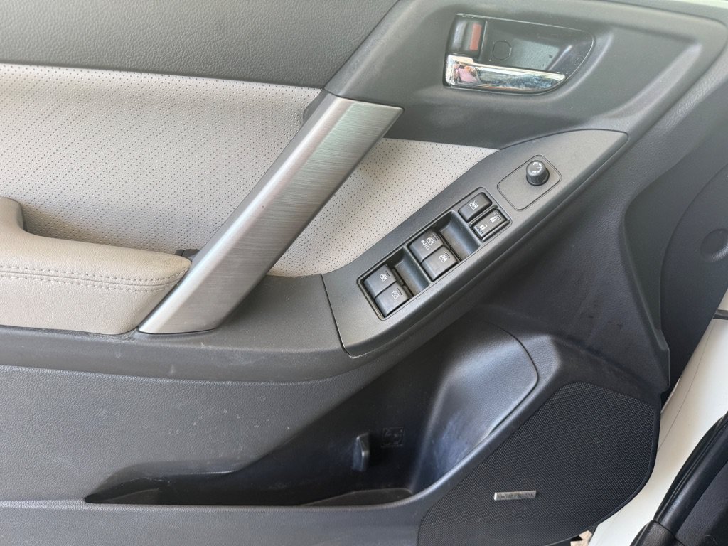 Used 2014 Subaru Forester 2.5i Touring AWD/4WD image 23