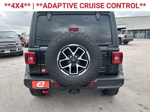 Used 2024 Jeep Wrangler Rubicon w/ Convenience Group image 7