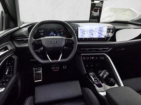 New 2025 Audi SQ5 Premium image 8