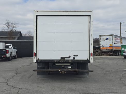 Used 2019 Ford E-350 and Econoline 350 Super Duty w/ Power Windows & Locks Group image 4