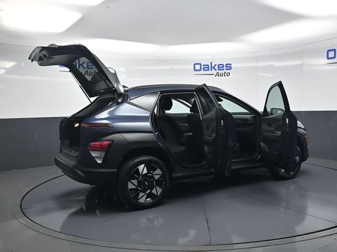 Used 2024 Hyundai Kona SEL AWD/4WD image 54